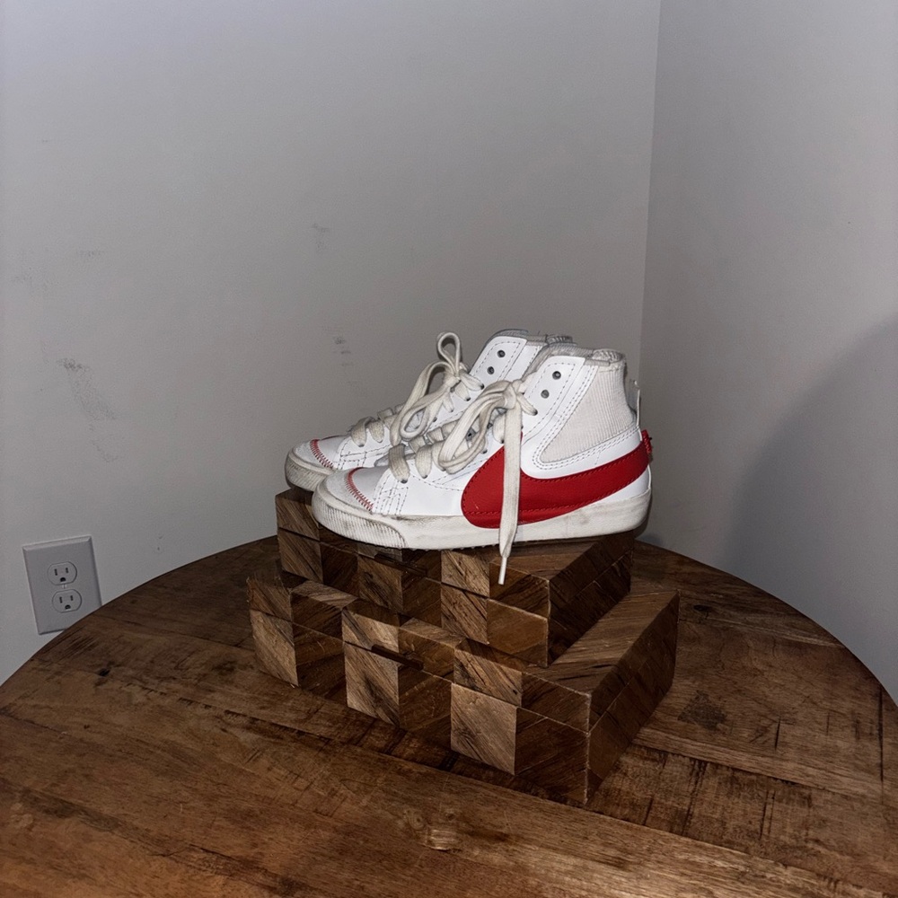 Nike Women's White and Red High-Top Sneakers